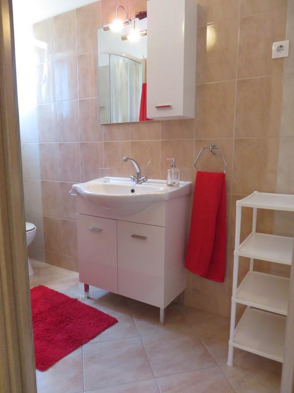 פאקוסטאן Apartments Luka מראה חיצוני תמונה